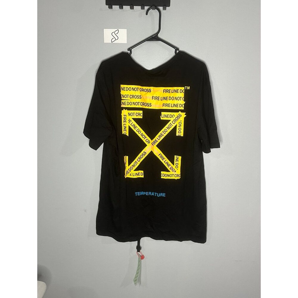 Off-White Men’s T-shirt Size XL